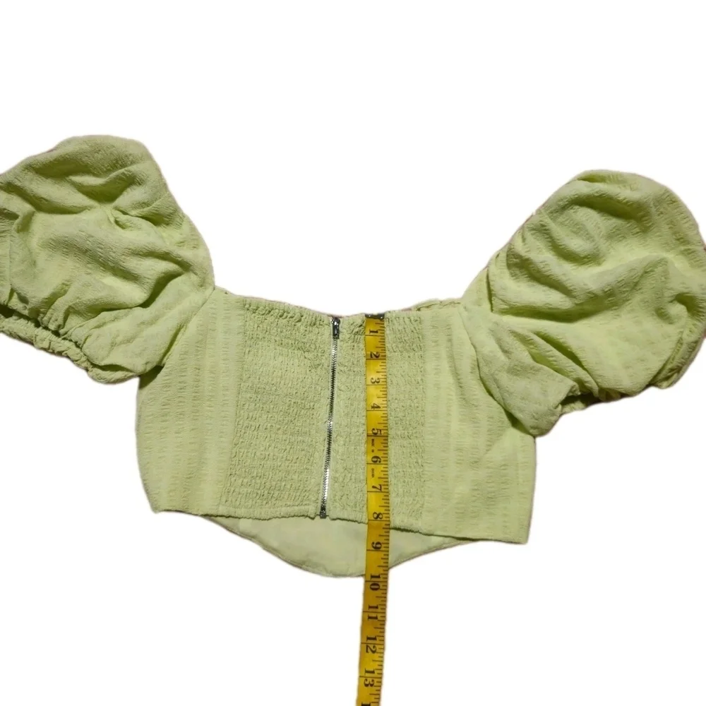 ASTR The Label Paola Puff Sleeve Paola Top Light Green Medium NWT Cottagecore